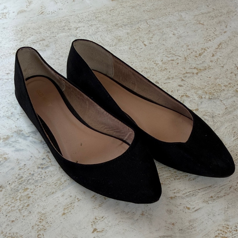 Old Navy Elegant Black Women's Flats and women’s size 8